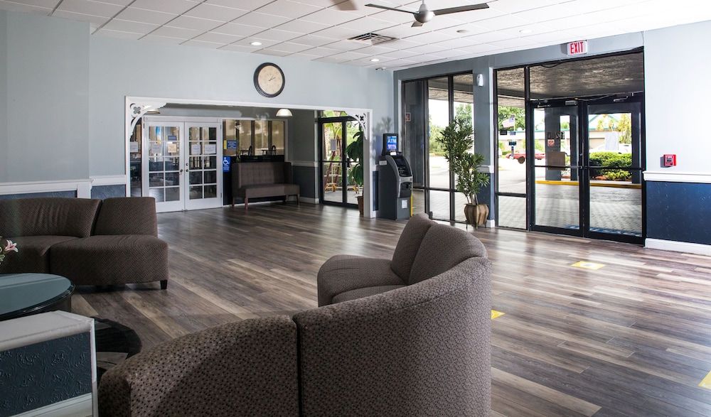 Days Inn by Wyndham Stuart 2