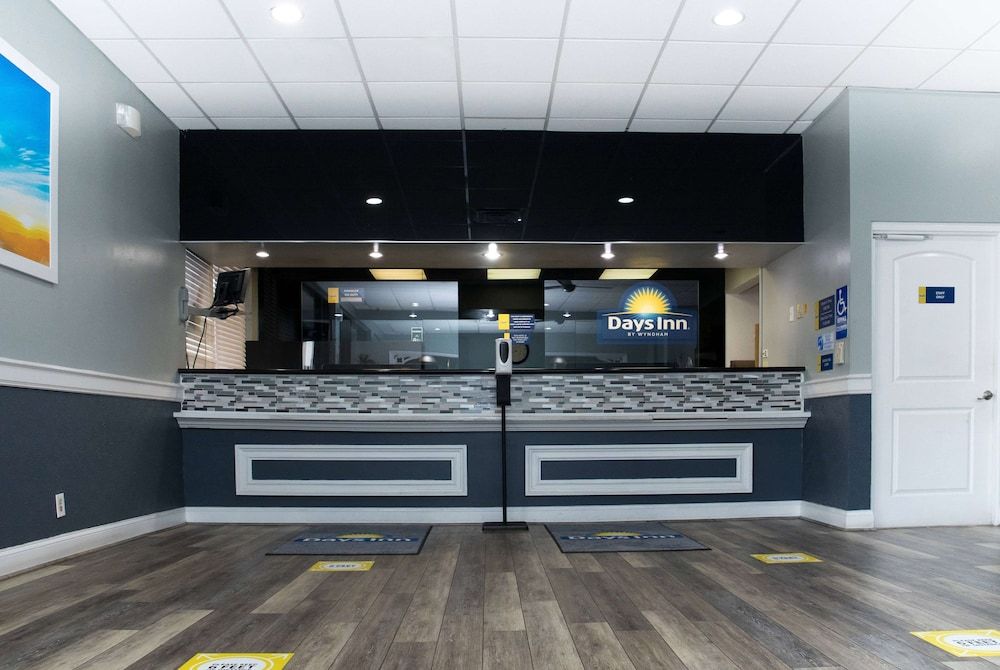 Days Inn by Wyndham Stuart 3