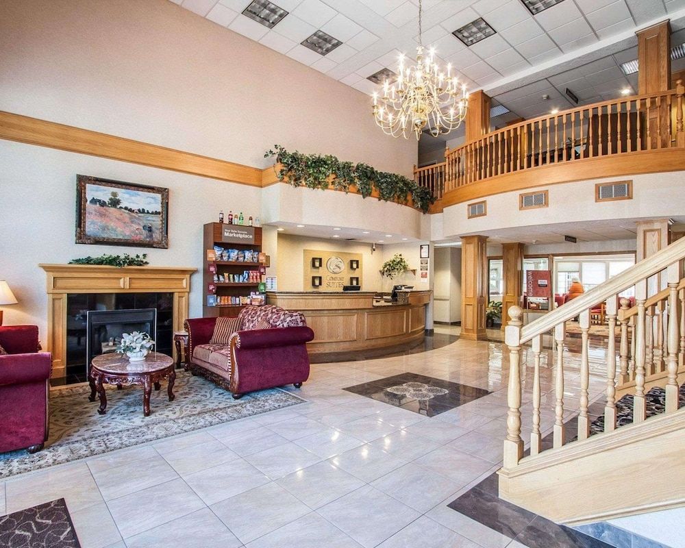 Comfort Suites Clackamas 3