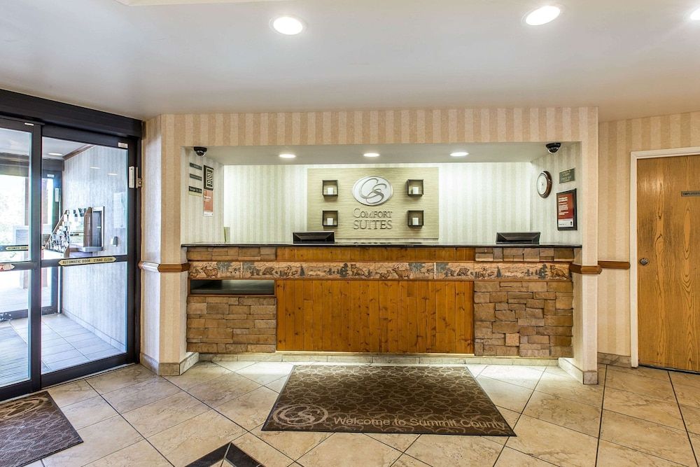 Comfort Suites Summit County 3