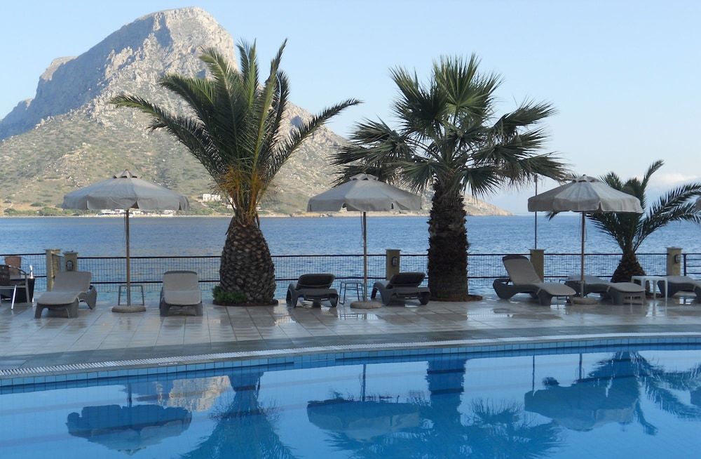 Hotel Plaza 3 estrelas em Psérimos