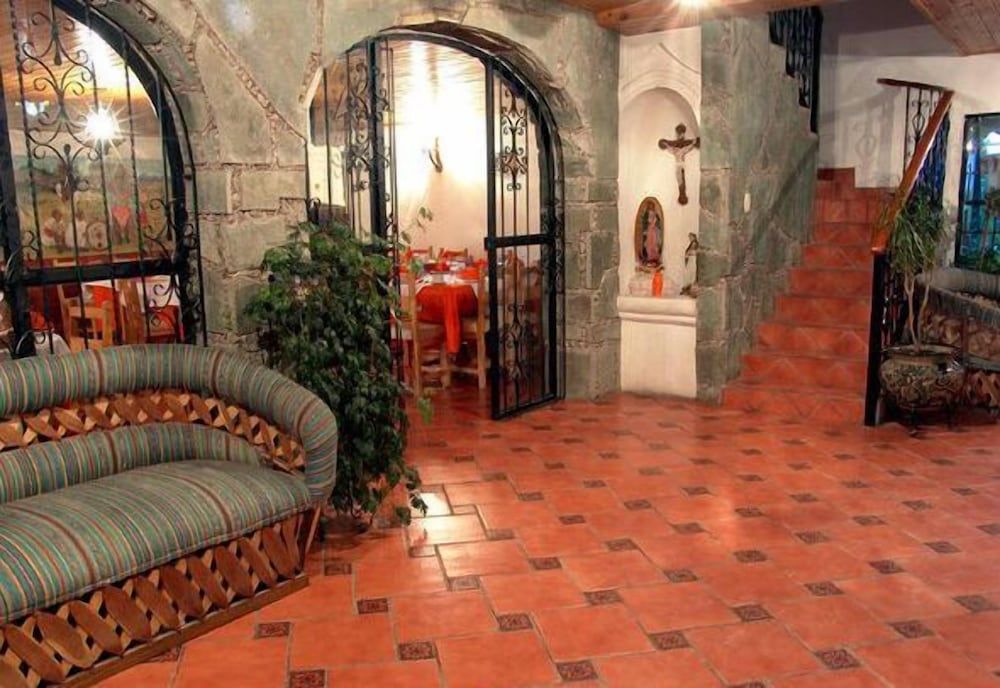 Plaza Mexicana Margarita's Hotel 2