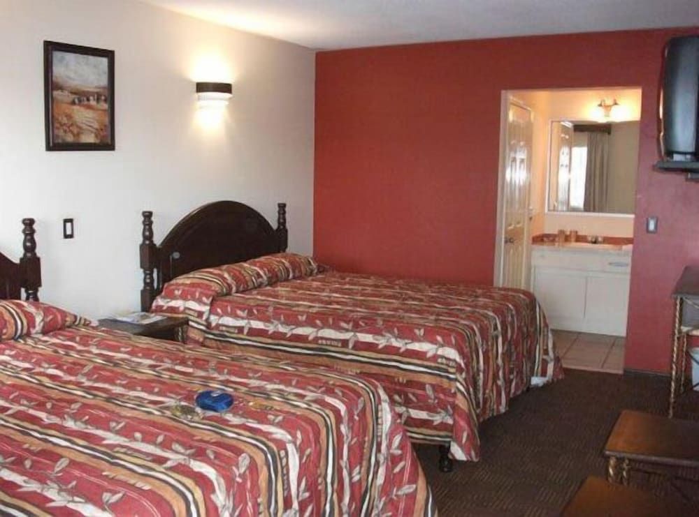 Hotel Pueblito Inn 2