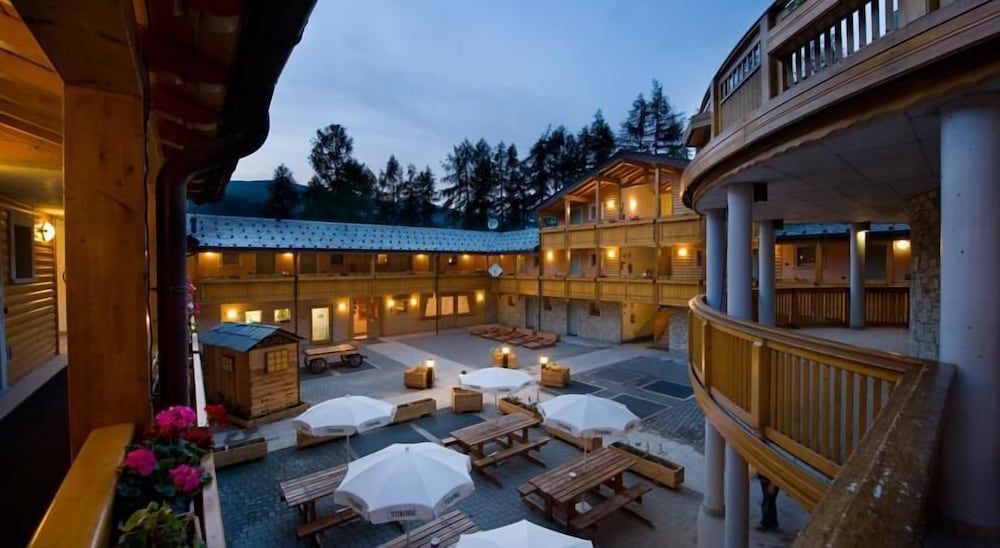 Boscone Suite Hotel 1