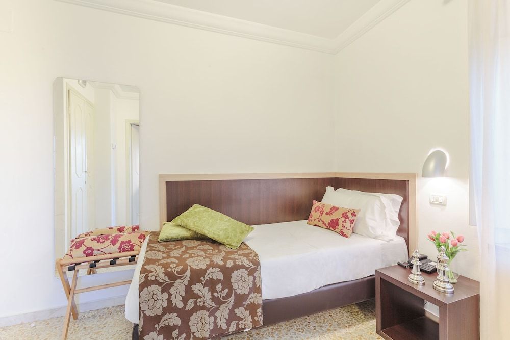 Hotel Hambros Il Parco 3