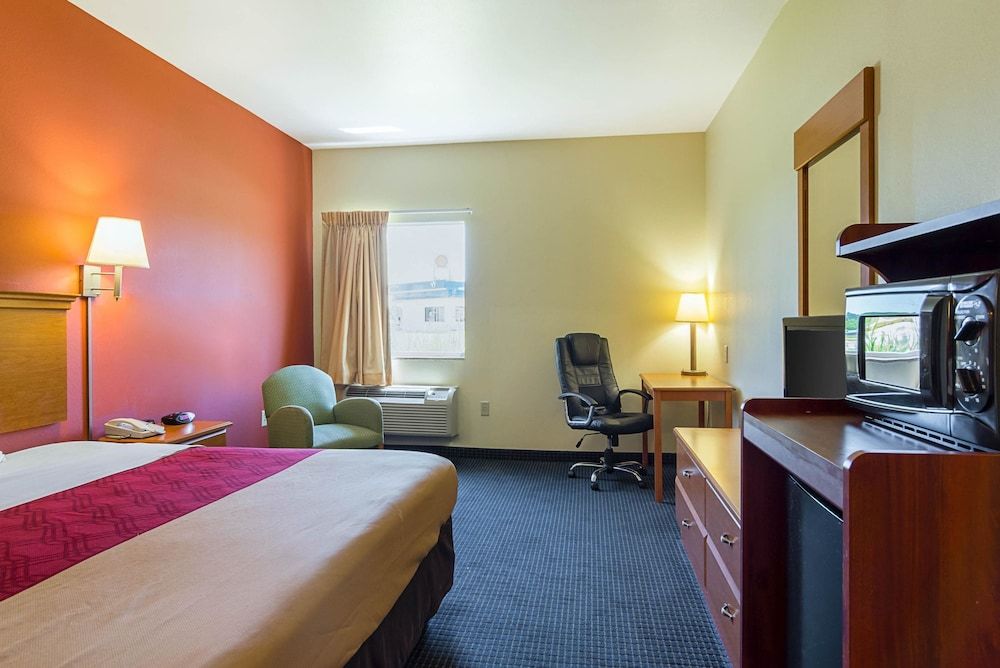 Econo Lodge Inn & Suites Pritchard Road North Little Rock 3