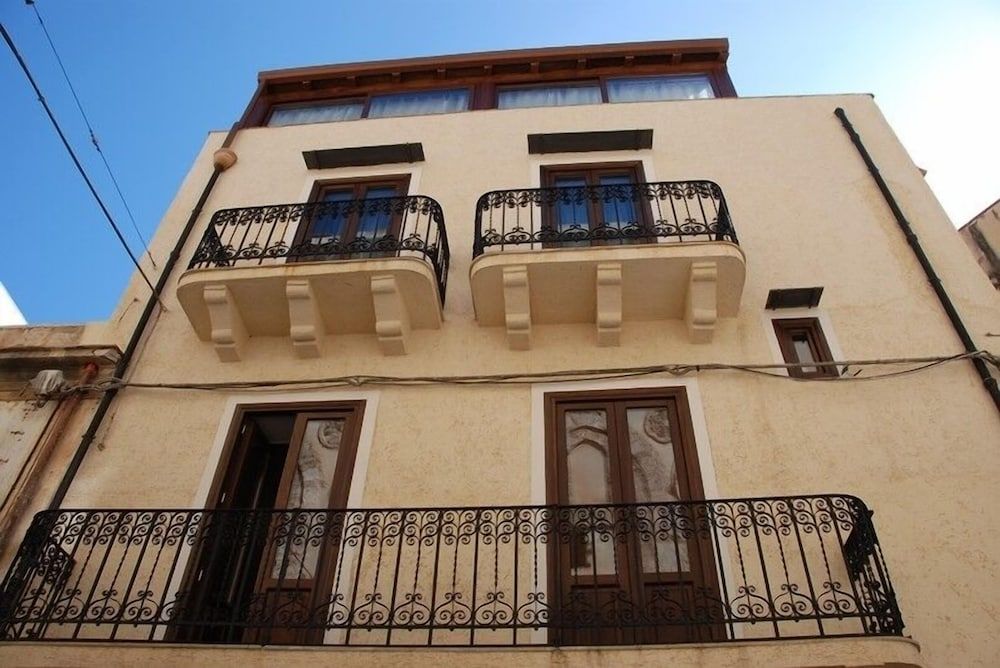 Locanda Re Ruggero -1 estrelas em Monreale