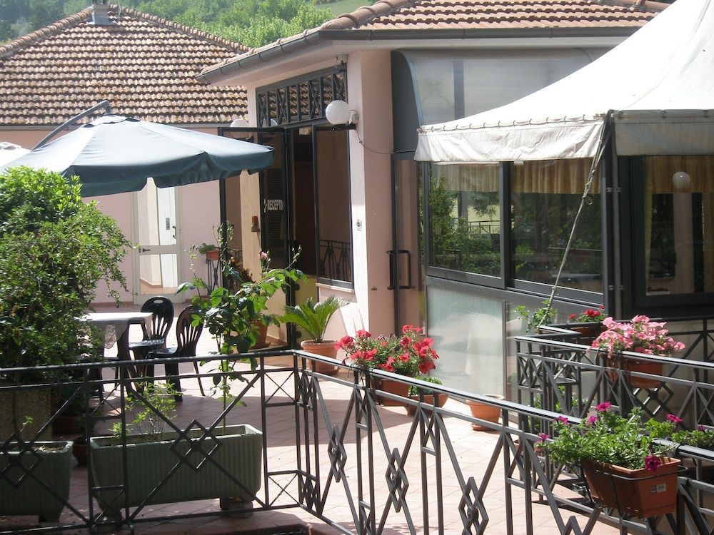 Hotel Athena 2 estrelas em Spoleto