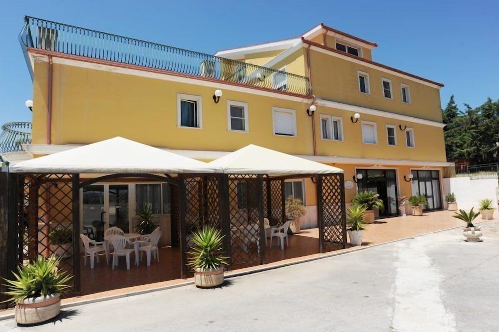 Hotel Garden 3 estrelas em San Giovanni Rotondo