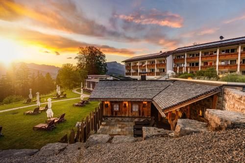 Alm- & Wellnesshotel Alpenhof 3