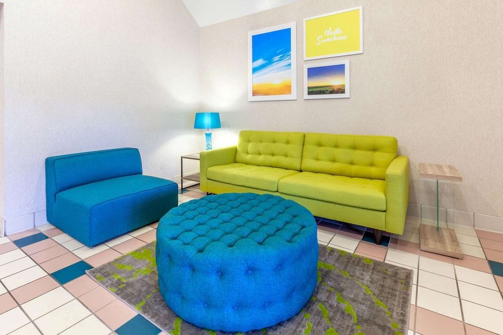 Days Inn by Wyndham Milan Sandusky South 3