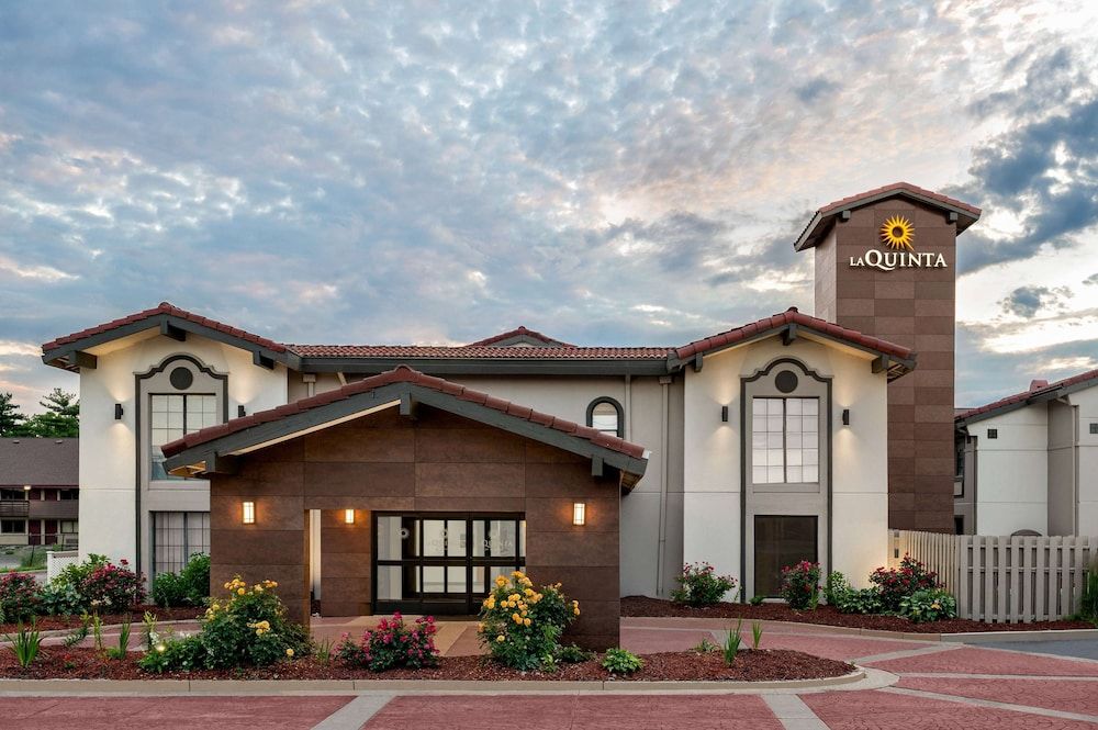 La Quinta Inn by Wyndham Columbus Airport Area -1 estrellas en Columbus