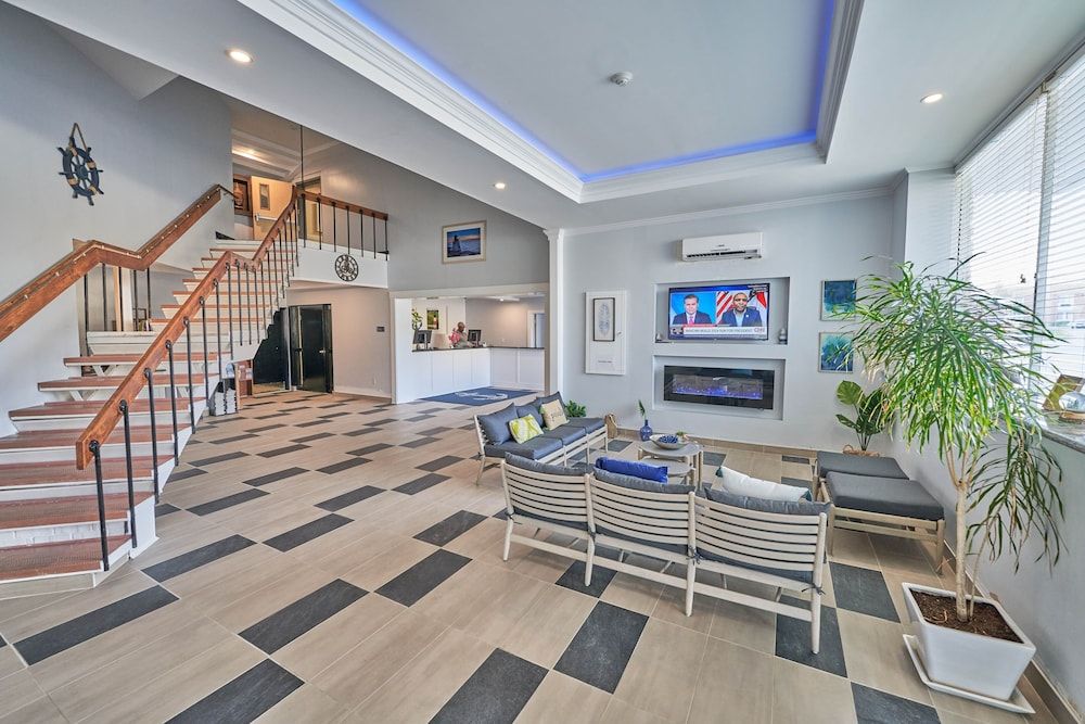 Hyannis Plaza Hotel 2