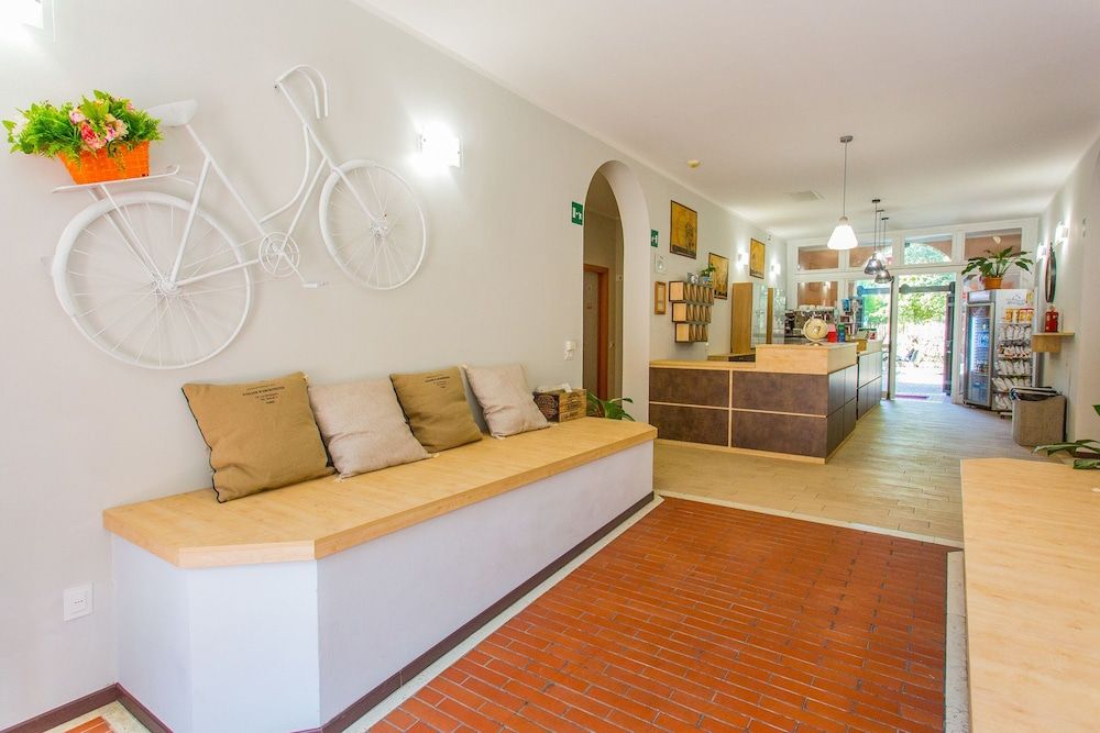 Student's Hostel Estense 2