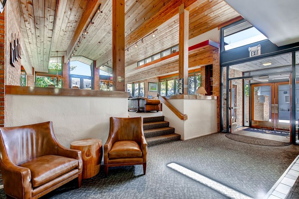 Mountain Chalet Snowmass 2