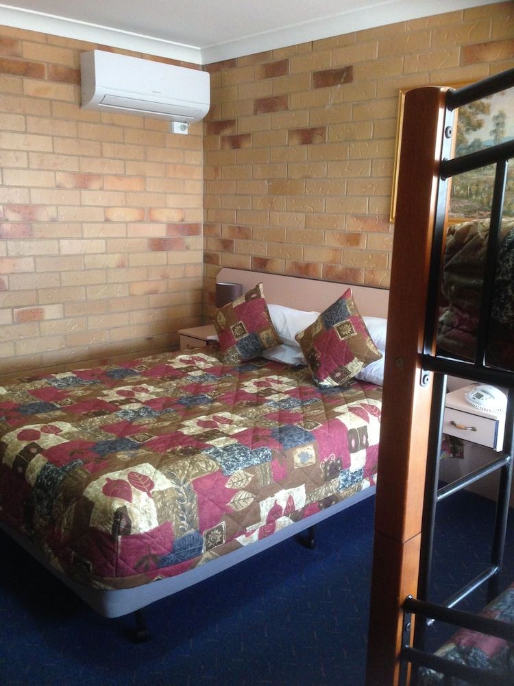 North Parkes Motel 3