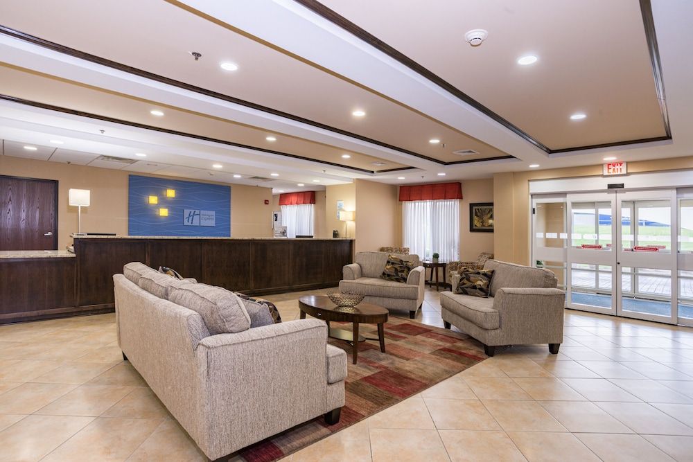 Holiday Inn Express Hartford – Newington, by IHG 2