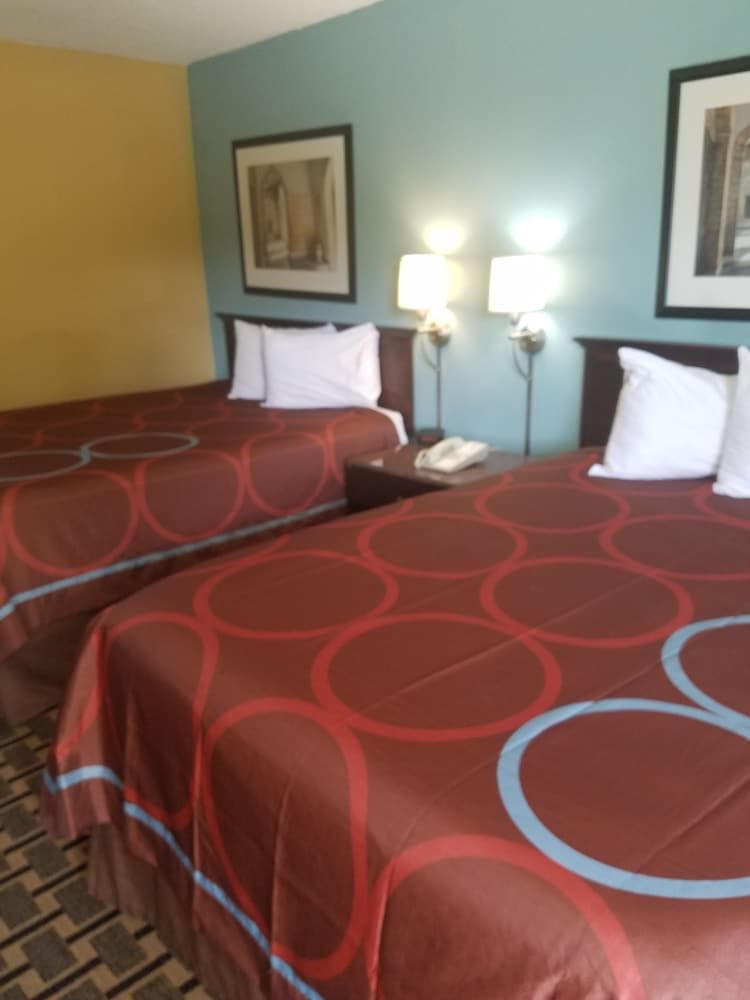 Super 8 by Wyndham Jasper 3