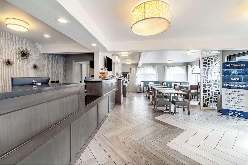 Best Western Los Alamitos Inn & Suites 3