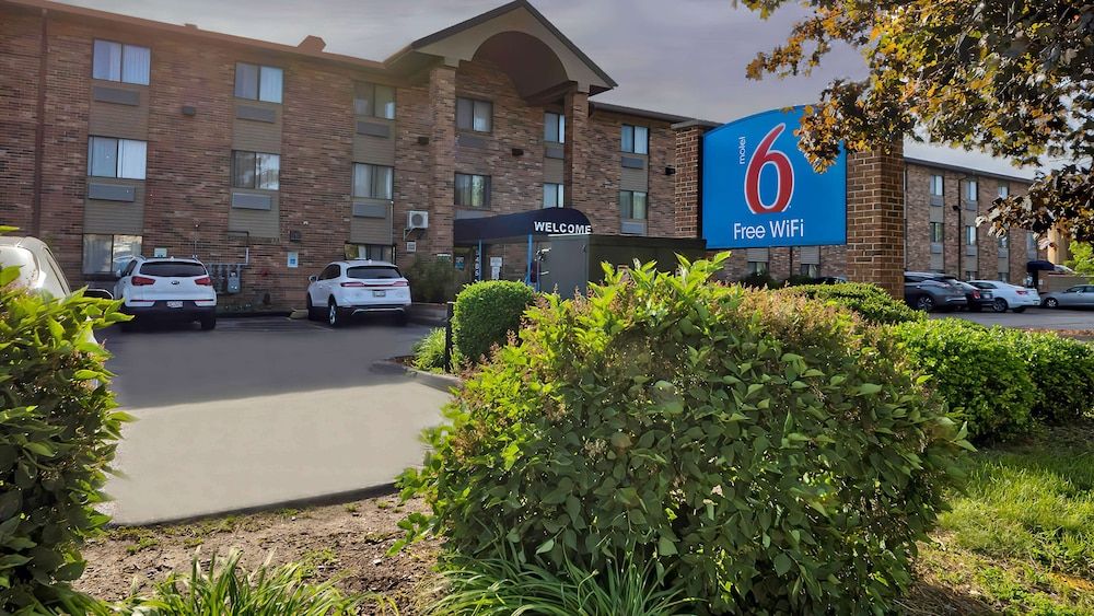 Motel 6 Milwaukee, WI - Glendale 2 estrelas em Milwaukee