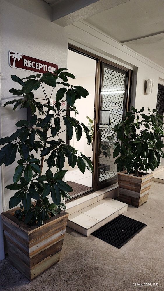 Pacific Palms Motor Inn 3