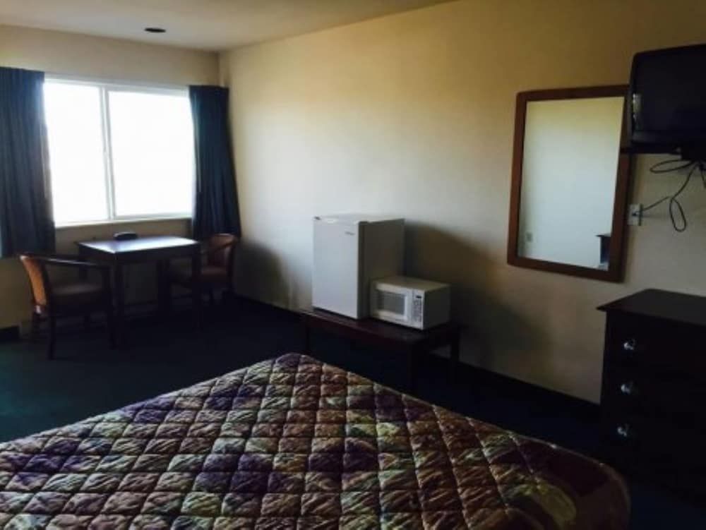 Summer Wind Budget Motel 3