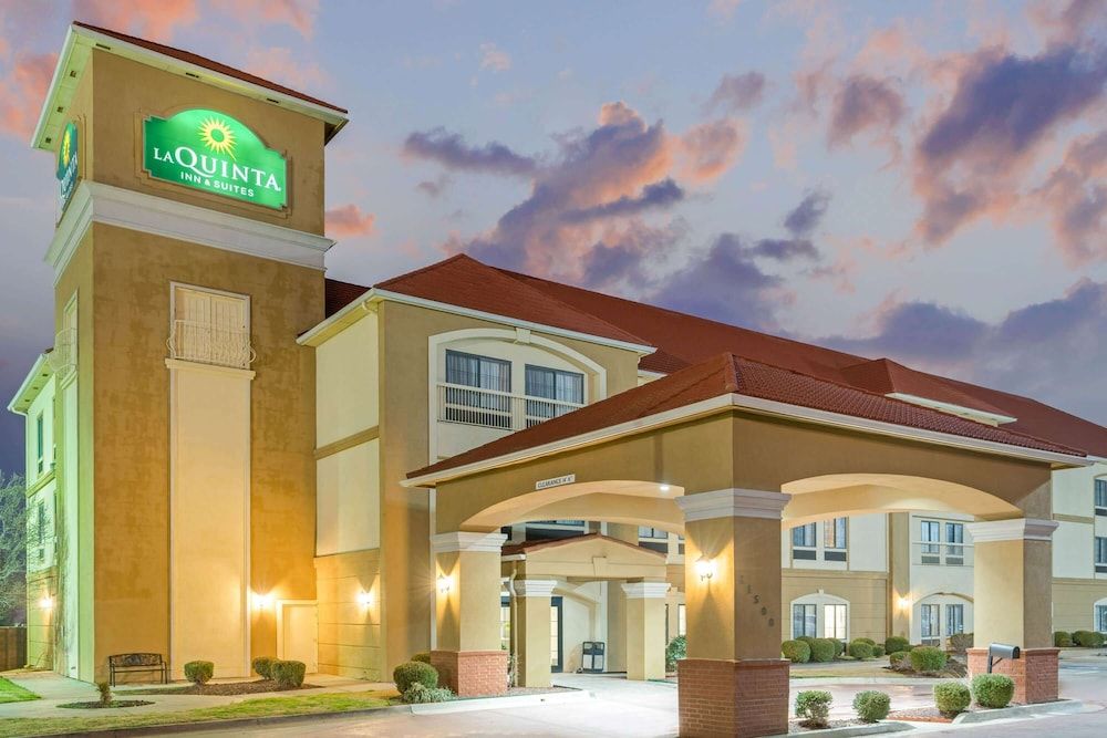 La Quinta Inn & Suites by Wyndham Oklahoma City -Yukon 3 estrellas en Oklahoma City