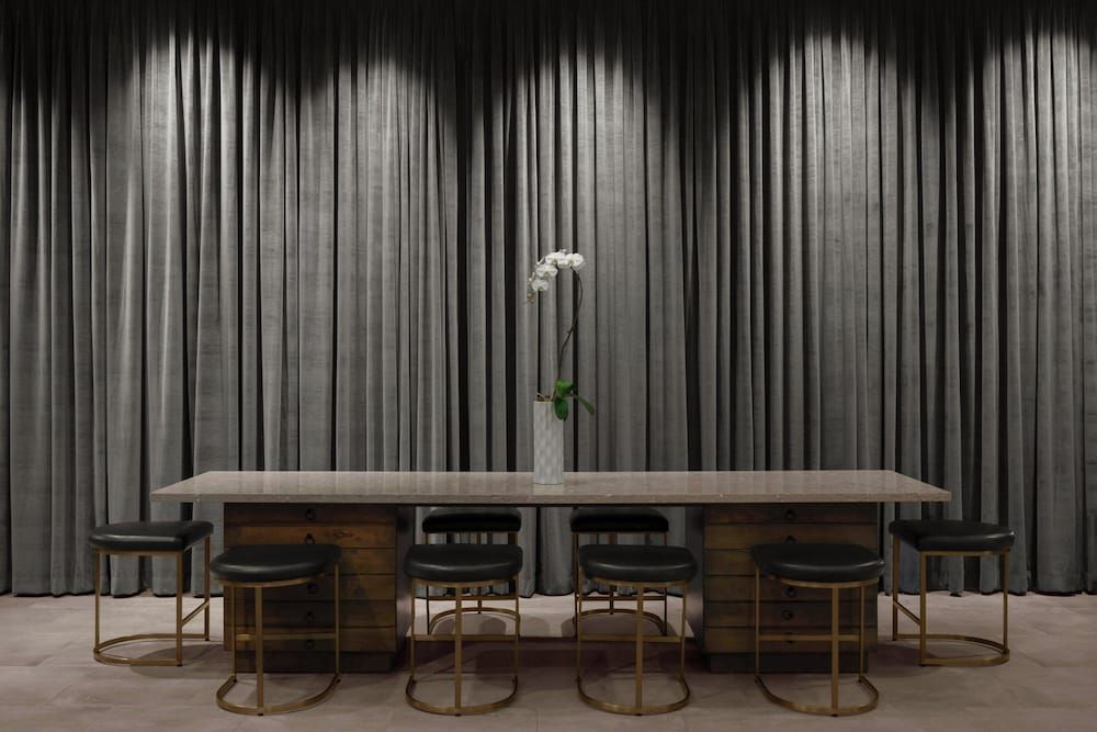 Renaissance Chicago North Shore Hotel 3