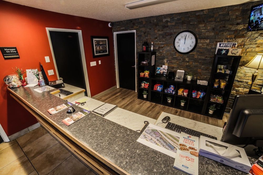 Sunnyside Inn & Suites 3