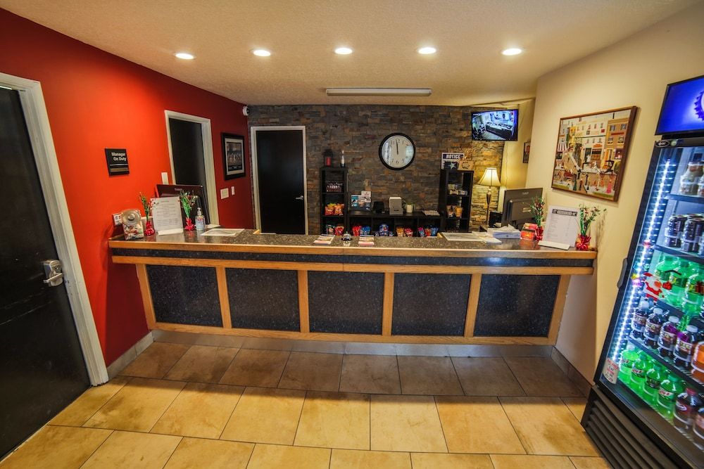 Sunnyside Inn & Suites 2