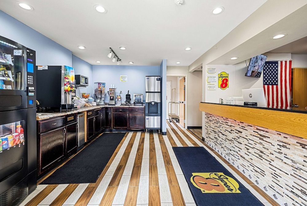 Super 8 by Wyndham Pittsburgh/Monroeville 3