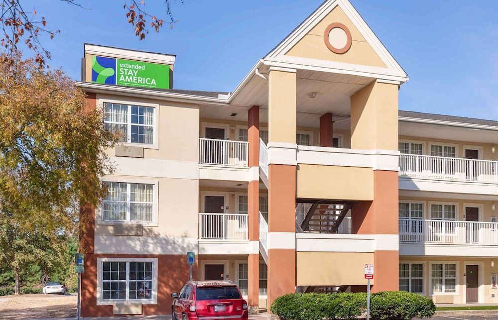 Extended Stay America Select Suites Raleigh RDU Airport 2 estrelas em Cary
