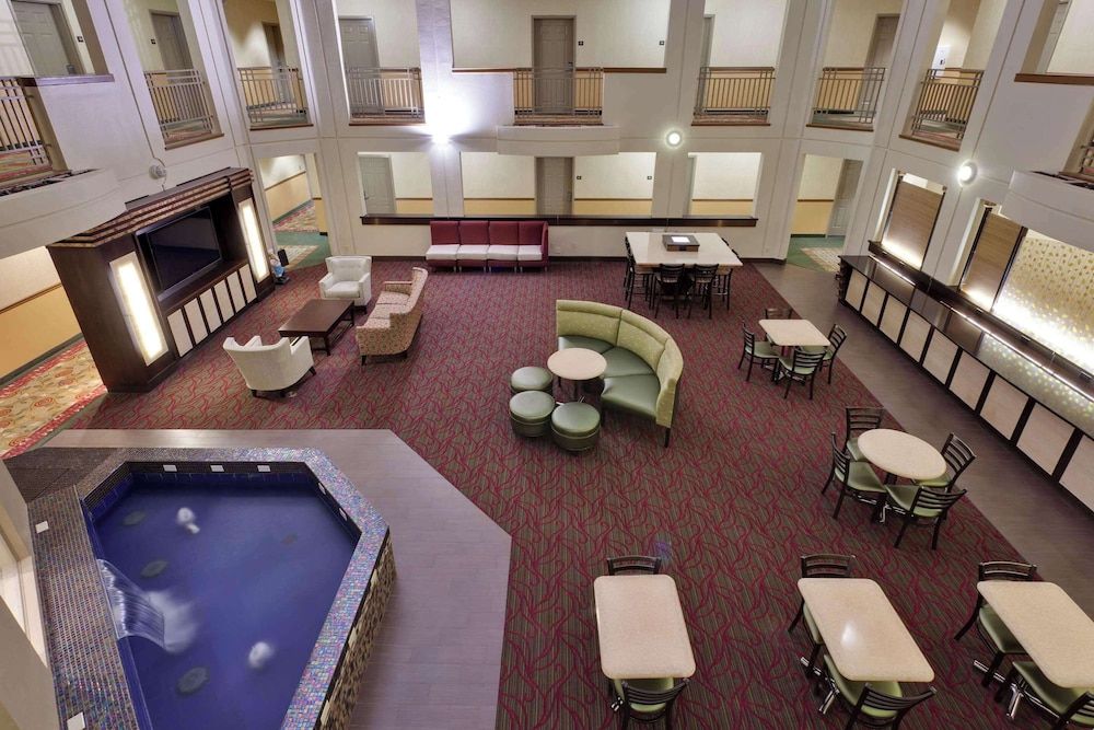 Country Inn & Suites by Radisson, San Carlos, CA 3