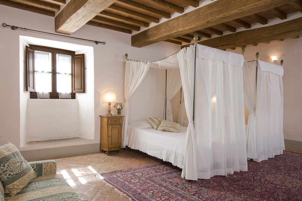 Castello di Meleto 3