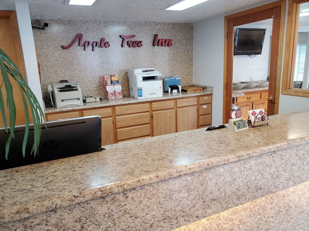Apple Tree Inn 2