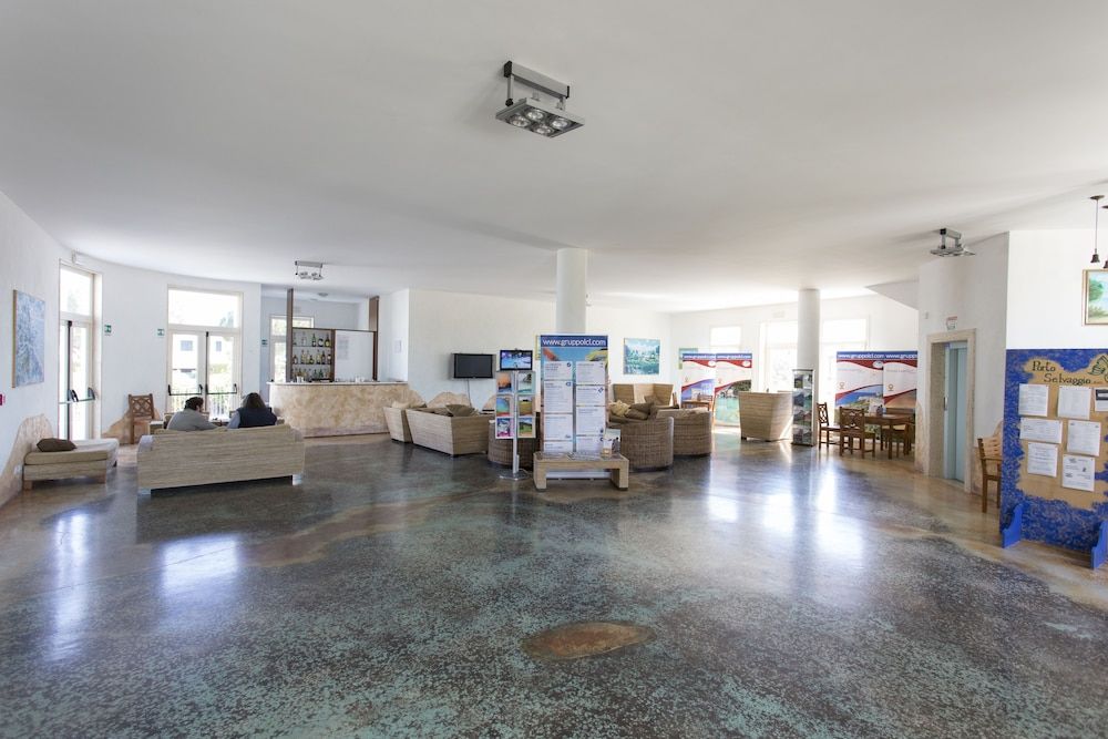 Hotel Residence Portoselvaggio 2