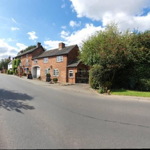 The Royal Arms Hotel 3