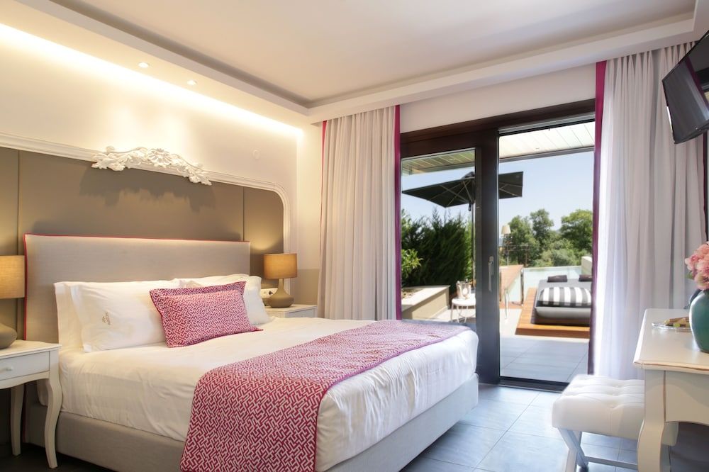 Avaton Luxury Beach Resort - Relais & Chateaux 3