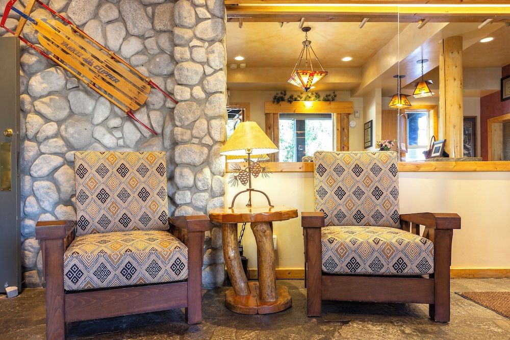 Red Wolf Lodge at Olympic Valley 3