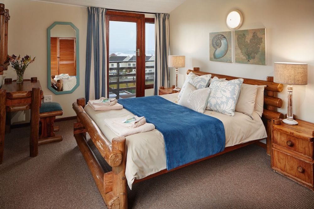 First Group Kowie River Chalets 3