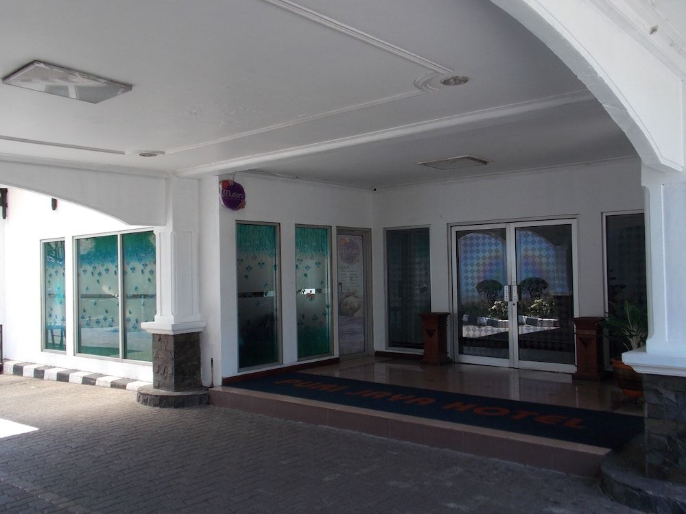 Puri Jaya Hotel 3