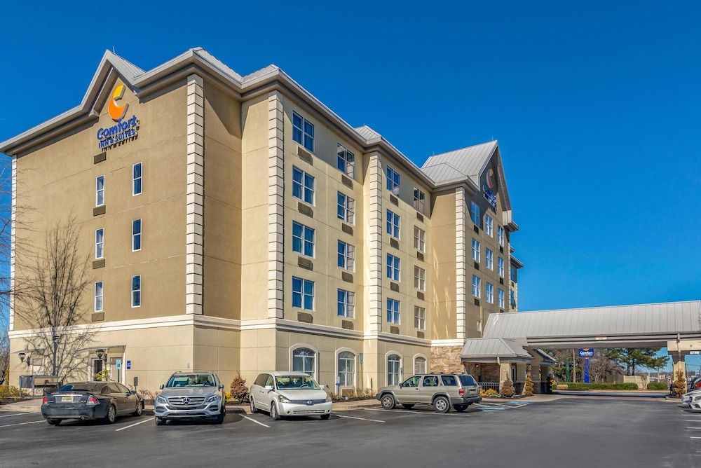 Comfort Inn & Suites near Six Flags 2 estrellas en Orlando