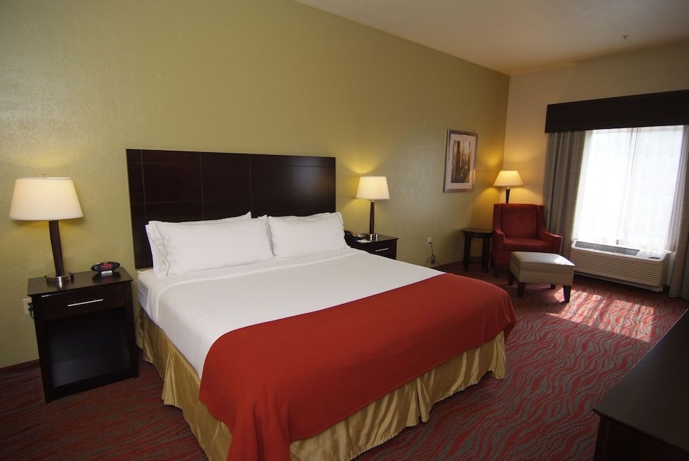 Holiday Inn Express Hotel & Suites Indianapolis North Carmel by IHG 2