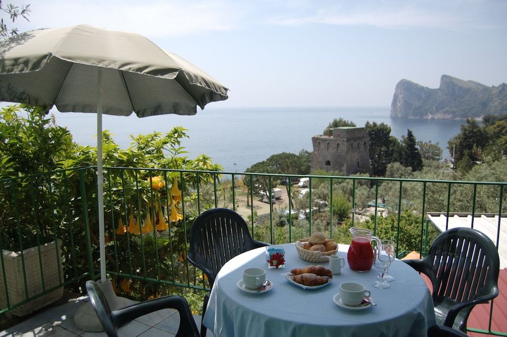 Marina Del Cantone Chalet 1