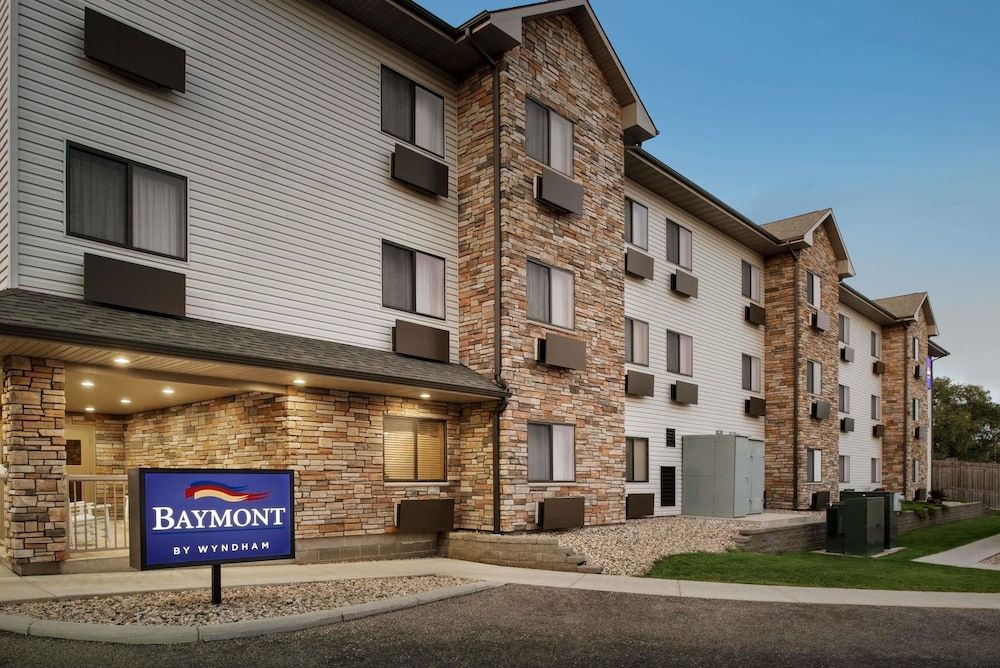 Baymont by Wyndham Glenwood 1
