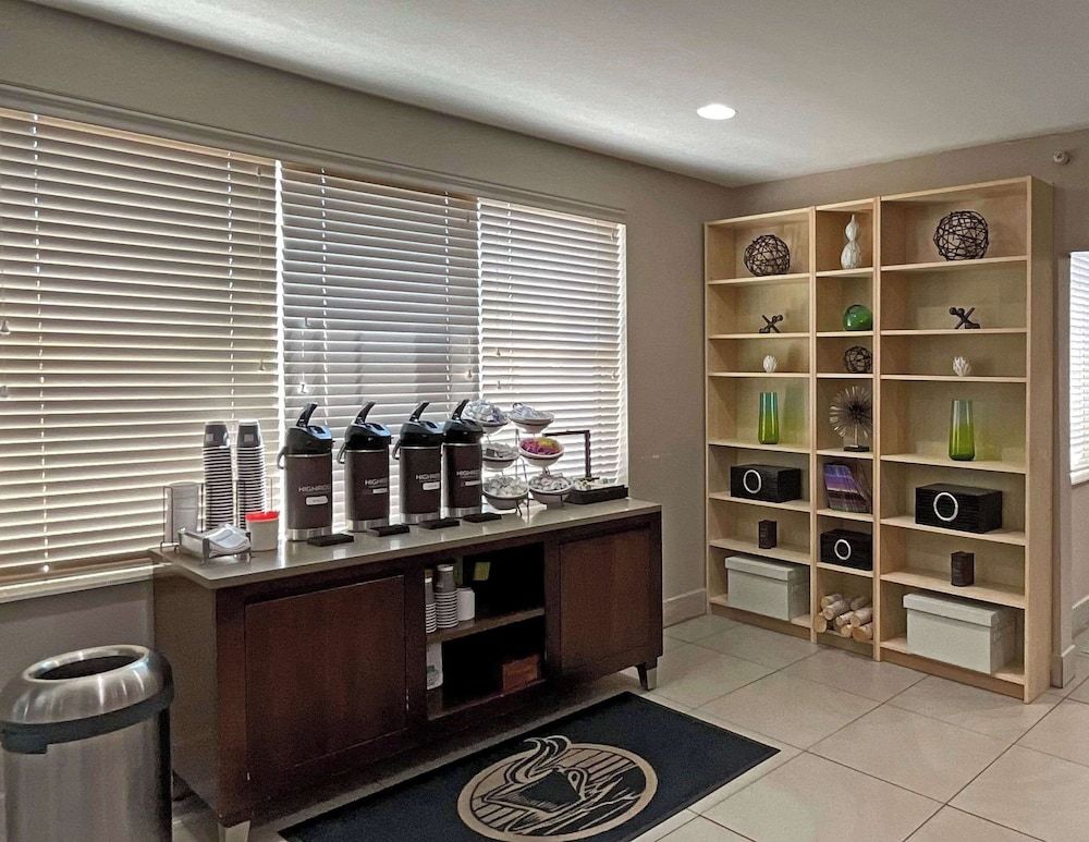 Country Inn & Suites by Radisson, Eagan, MN 3