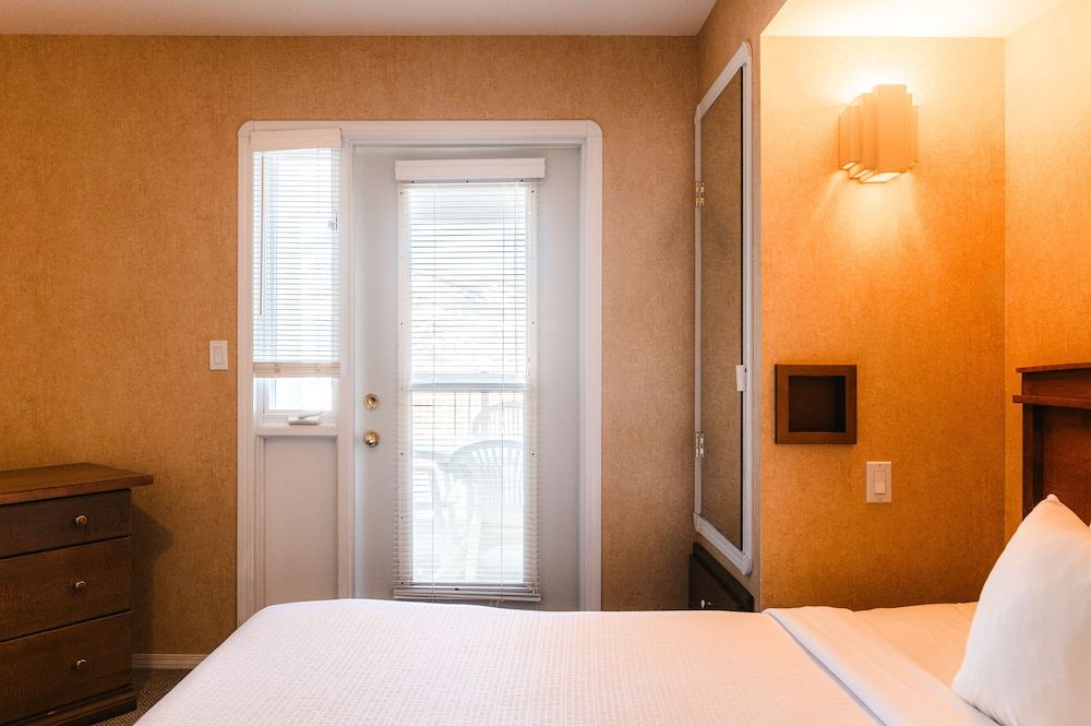 Mountain View Resort and Suites at Fairmont Hot Springs 3