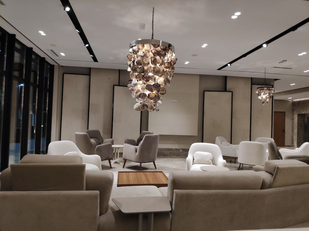 Supreme Hotel & Spa 3