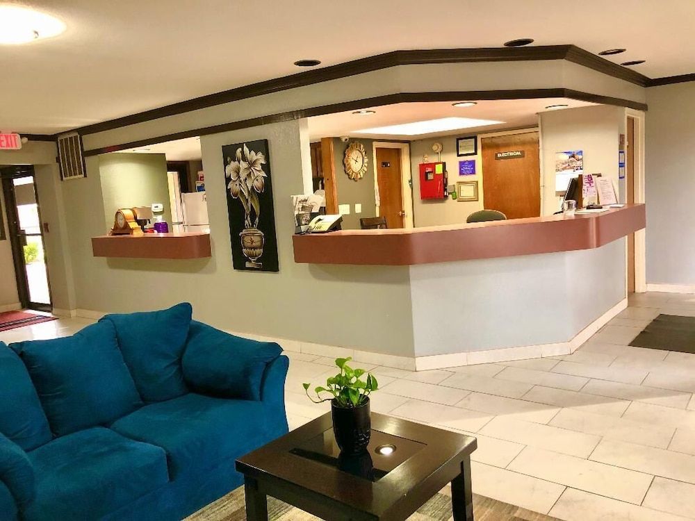 Americas Best Value Inn & Suites Yukon Oklahoma City 3