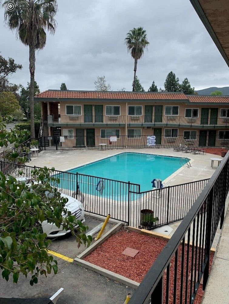 Americas Best Value Inn Thousand Oaks 2 estrelas em Thousand Oaks